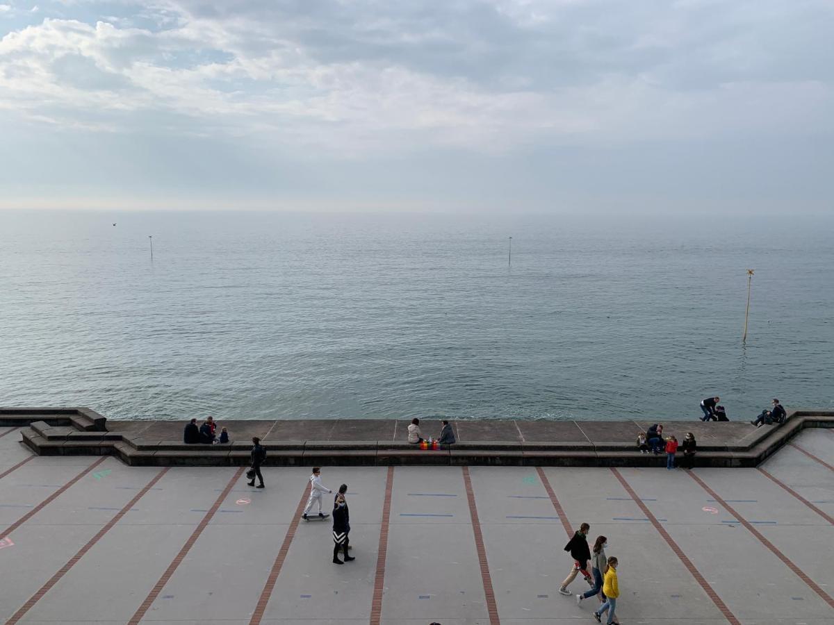 Le Coucher De Soleil - Face Mer Avec Terrasse Wimereux Luaran gambar