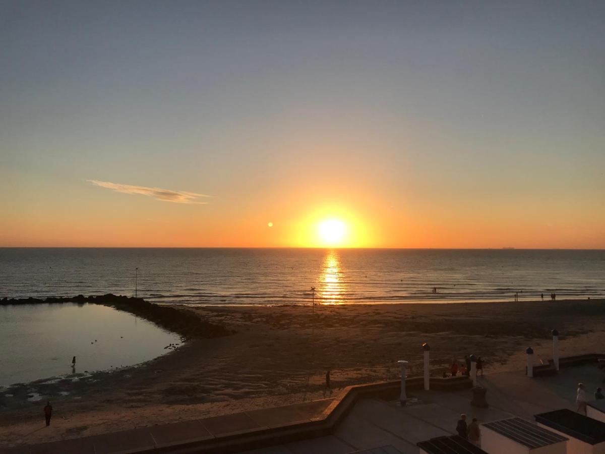 Le Coucher De Soleil - Face Mer Avec Terrasse Wimereux Luaran gambar